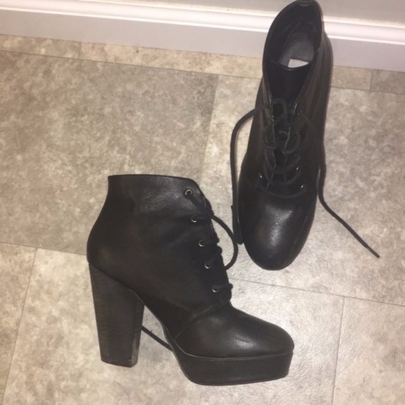 Madden Girl Black Leather Booties - Picture 1 of 4